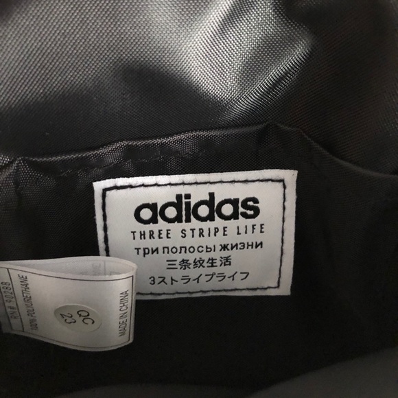 ❌SOLD❌NWT! ADIDAS Suede Crossbody Festival Bag - Picture 4 of 11